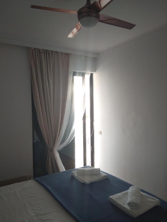 אתונה Glyfada Seabreeze Apartment מראה חיצוני תמונה